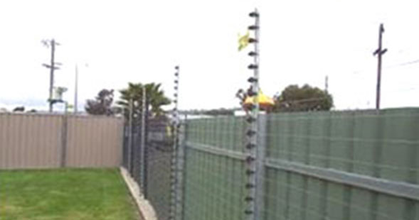 BATTERY/SOLAR ENERGIZERS - GALLAGHER ELECTRIC FENCING